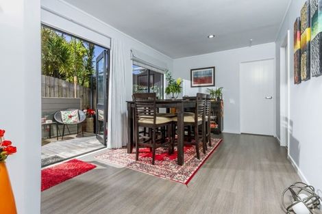 Photo of property in 2/23 Birchfield Road, Hauraki, Auckland, 0622