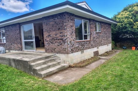 Photo of property in 2/37 Blacklock Avenue, Henderson, Auckland, 0612