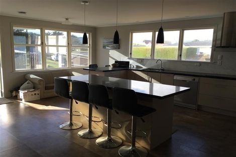 Photo of property in 2 Watson Drive, Paraparaumu Beach, Paraparaumu, 5032