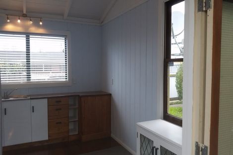 Photo of property in 27 Lowther Place, Taradale, Napier, 4112