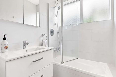Photo of property in 132 Awaruku Road, Torbay, Auckland, 0630