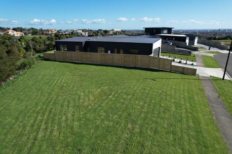 Photo of property in 65 Vaucluse Heights, Fitzherbert, Palmerston North, 4410