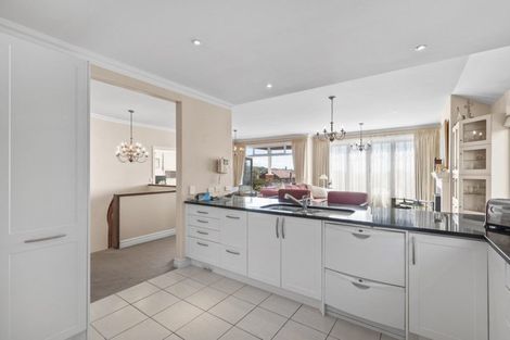 Photo of property in 104 Kitchener Road, Milford, Auckland, 0620