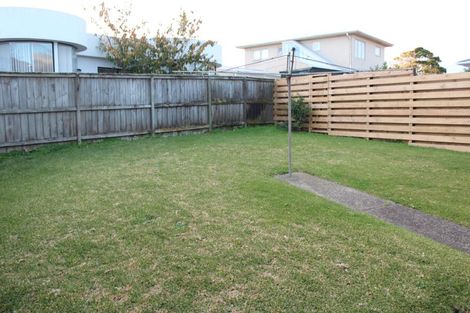 Photo of property in 2/3 Stanley Avenue, Milford, Auckland, 0620