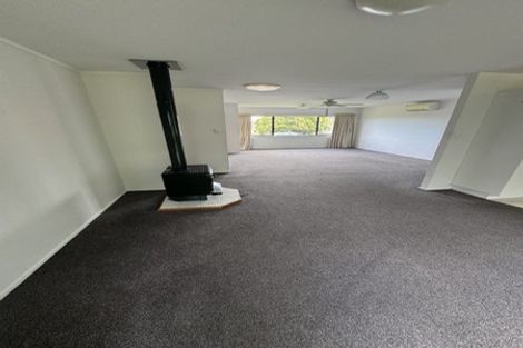 Photo of property in 2/2 Aorangi Place, Birkenhead, Auckland, 0626