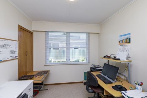 Photo of property in 10 Bond Street, Marton, 4710