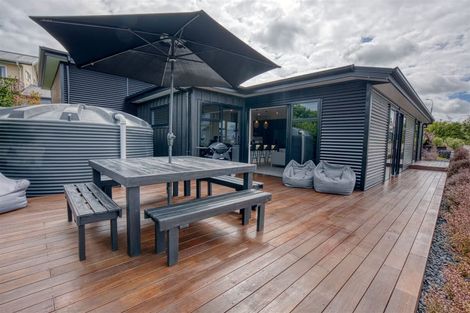 Photo of property in 1 Koe Street, Moana, 7872