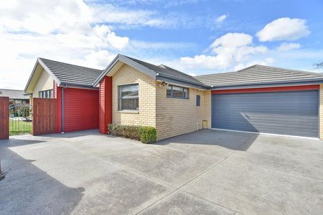 Photo of property in 27 Coolspring Way, Redwood, Christchurch, 8051