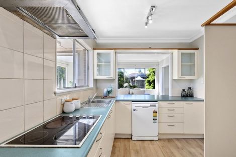 Photo of property in 4 Sudan Avenue, Milford, Auckland, 0620