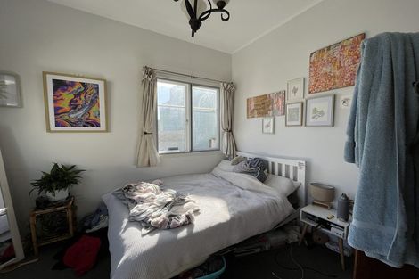 Photo of property in 7 Fallowfield Avenue, Mount Victoria, Wellington, 6011