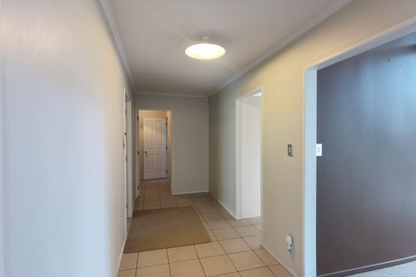 Photo of property in 1/33 Ben Nevis Place, Northpark, Auckland, 2013