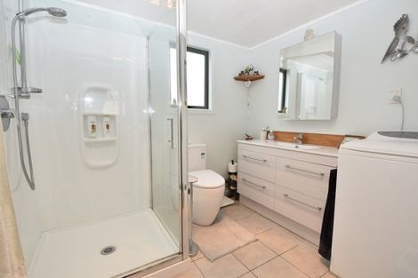 Photo of property in 6 Kupe Drive, Carterton, 5713