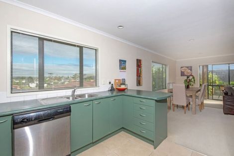 Photo of property in 5/124 Pakuranga Road, Pakuranga, Auckland, 2010