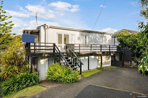 Photo of property in 26 Matipo Road, Mairangi Bay, Auckland, 0630