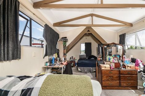 Photo of property in 39 Kingdale Road, Henderson, Auckland, 0610