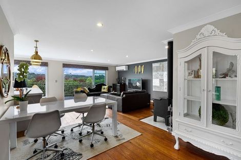 Photo of property in 16 Fern Court, Orewa, 0931