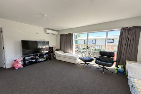 Photo of property in 27-35 Cambridge Street, Kensington, Timaru, 7910