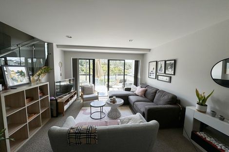 Photo of property in 4 Mangrove Lane, Albany Heights, Auckland, 0632