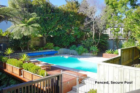 Photo of property in 16 Blundell Place, Chatswood, Auckland, 0626