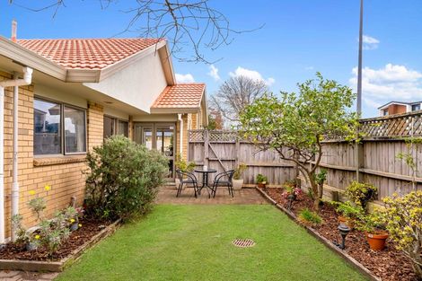 Photo of property in 1/238 Botany Road, Golflands, Auckland, 2013