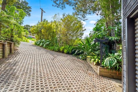 Photo of property in 16 Clinton Road, Tawharanui Peninsula, Matakana, 0986