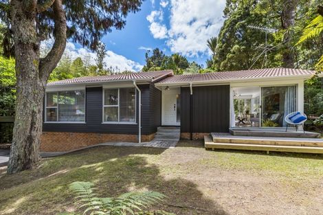 Photo of property in 18 Ngaio Road, Titirangi, Auckland, 0604