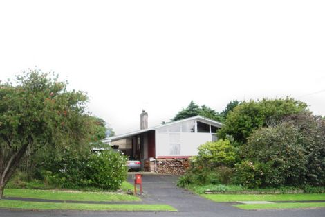 Photo of property in 6 Ware Place, Pakuranga Heights, Auckland, 2010