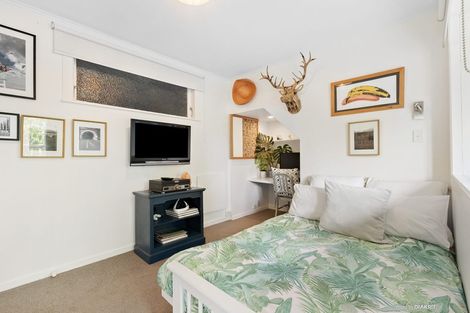 Photo of property in 10 Beacon Hill Road, Miramar, Wellington, 6022