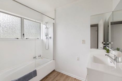 Photo of property in 84 Resolution Road, Welcome Bay, Tauranga, 3112