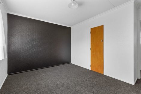 Photo of property in 2/122 Victoria Avenue, Hokowhitu, Palmerston North, 4410