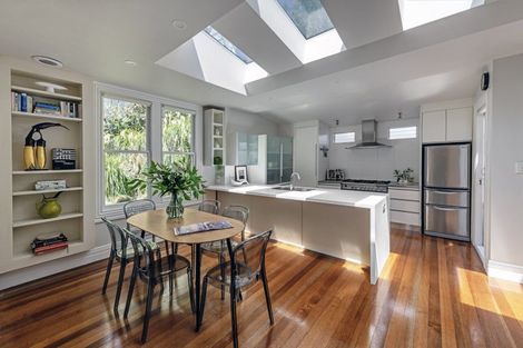 Photo of property in 4 Telford Terrace, Oriental Bay, Wellington, 6011