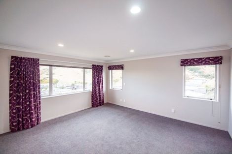 Photo of property in 5a Gifford Grove, Churton Park, Wellington, 6037