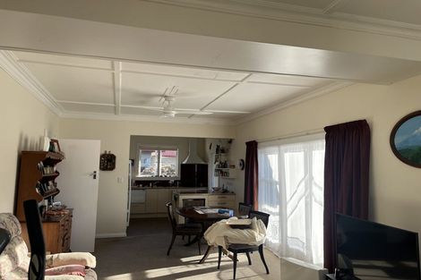 Photo of property in 75 Dixon Avenue, Hawera, 4610