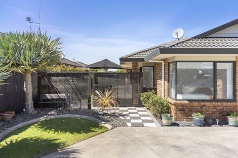 Photo of property in 15 Nicole Place, Papamoa Beach, Papamoa, 3118