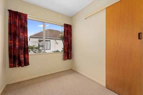 Photo of property in 8/218 Onepu Road, Lyall Bay, Wellington, 6022
