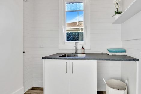 Photo of property in 84 Rattray Street, Riccarton, Christchurch, 8041