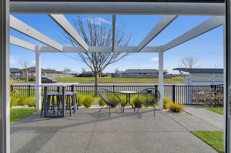 Photo of property in 47 Pegasus Boulevard, Pegasus, 7612