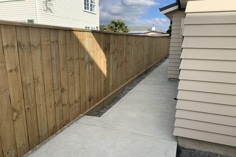 Photo of property in 91c Whites Line East, Waiwhetu, Lower Hutt, 5010