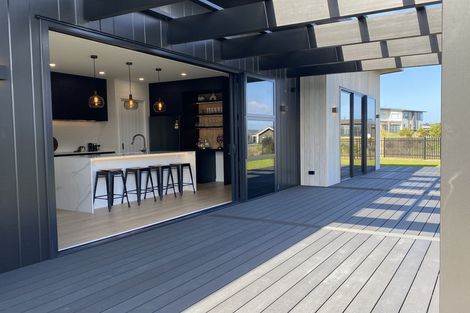 Photo of property in 44 Ngaru Crescent, Wharewaka, Taupo, 3330