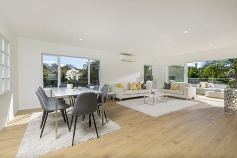 Photo of property in 11a Langana Avenue, Browns Bay, Auckland, 0630