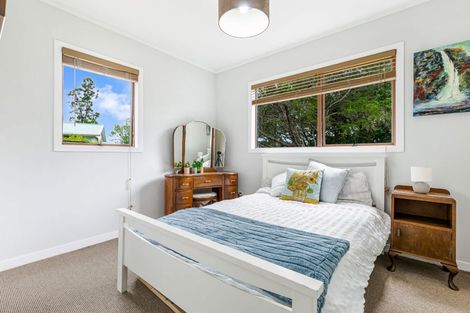 Photo of property in 42 Konini Road, Titirangi, Auckland, 0604