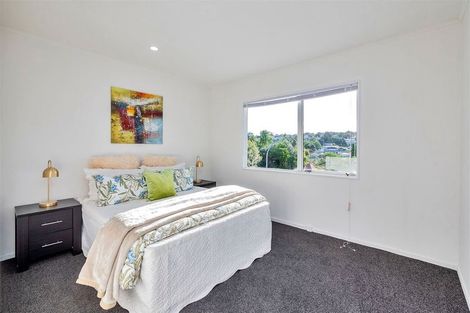 Photo of property in 38 Alidade Place, Massey, Auckland, 0614