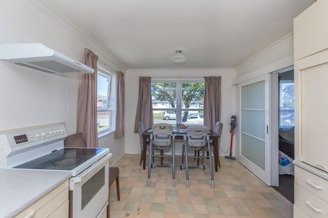 Photo of property in 21 Cornwall Street, Levin, 5510