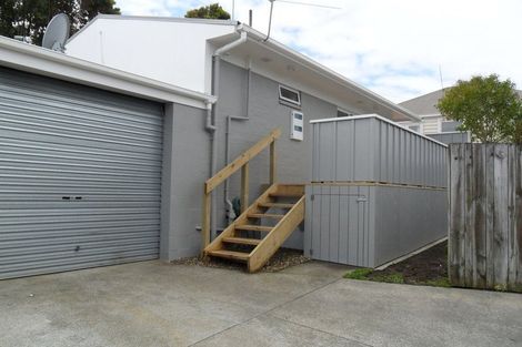 Photo of property in 2/1 Balmain Road, Birkenhead, Auckland, 0626