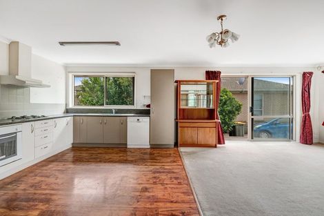 Photo of property in 9 Raabia Close, Parakai, 0830