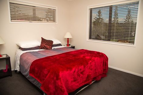 Photo of property in 17 Bishop Road, Hillsborough, New Plymouth, 4372