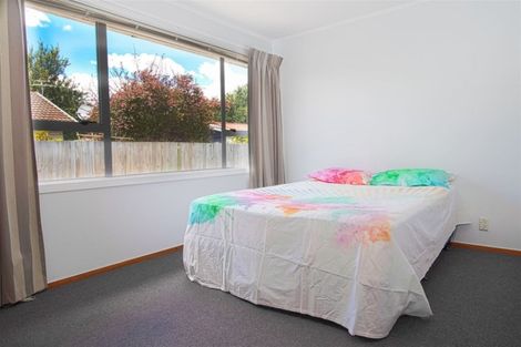 Photo of property in 10 Malabar Crescent, Broomfield, Christchurch, 8042