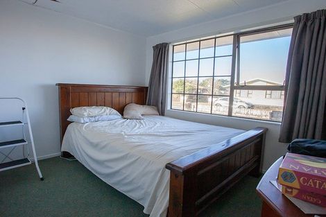 Photo of property in 8 Hamua Place, Waitara, 4320