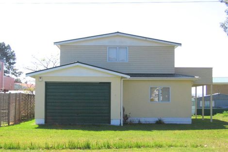 Photo of property in 7 Banks Street, Cooks Beach, Whitianga, 3591