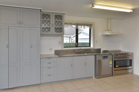 Photo of property in 33 Bournemouth Crescent, Aranui, Christchurch, 8061